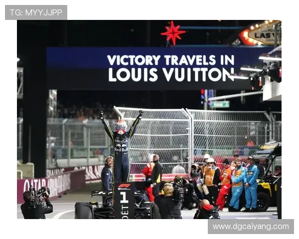 维斯塔潘再度称王新赛季F1格局生变车队竞争全面升级